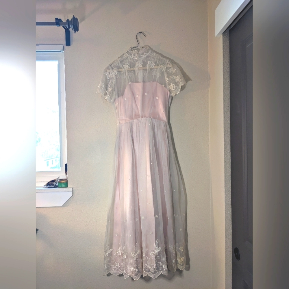 Vintage long pink slip dress w/ white lace overlay, embroidery, size S